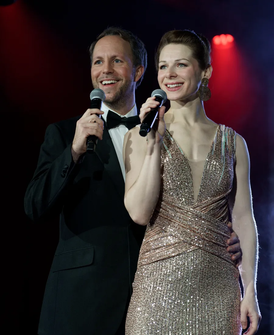 Rachel and Peter Manchester performing live